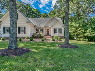 102 McCauley Pkwy, Aylett, VA, 23009