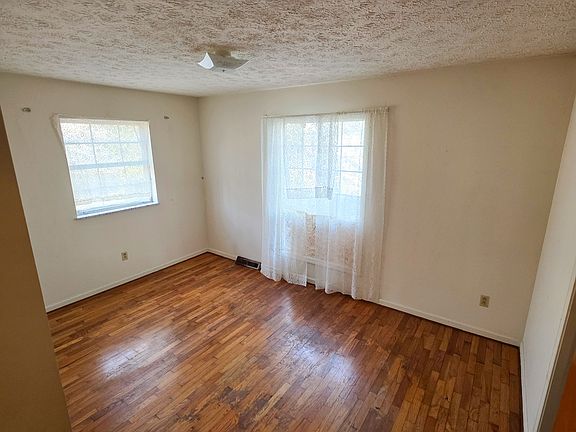 4th image of 8527 E Skyway Dr