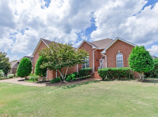 1058 Willow Park Cir, Hendersonville, TN 37075