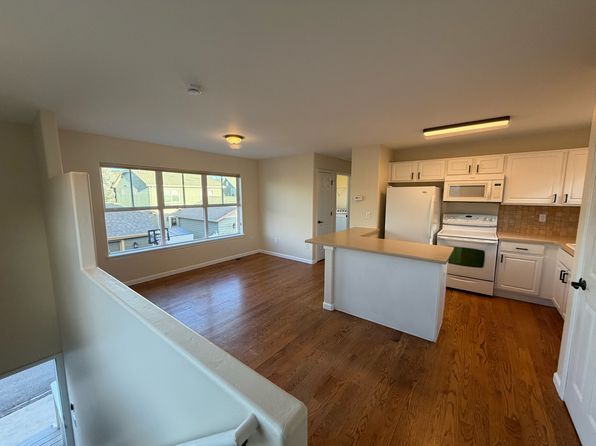 189 Greenhorn Ave #B