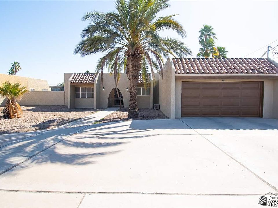 1st image of 3041 S Catalina Dr