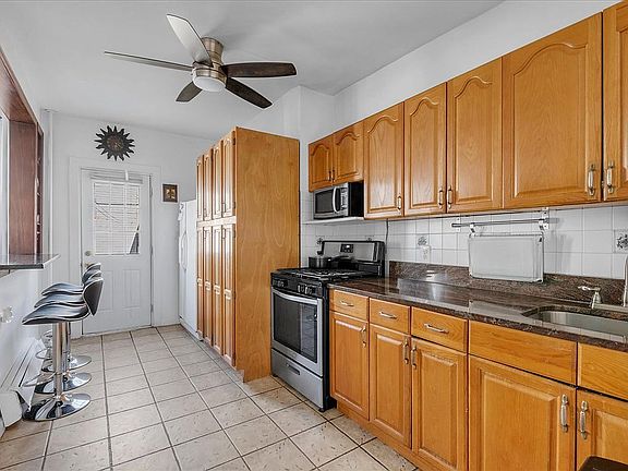 3rd image of 8747 129th St