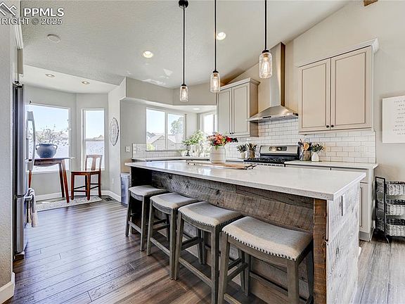 5th image of 7393 Prythania Park Dr