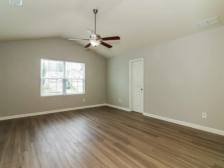 16 Everett Cir — Photo 12