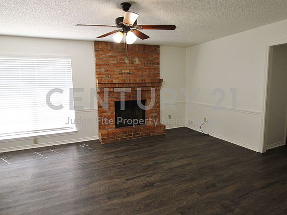 2nd image of 1234 Mockingbird Ln