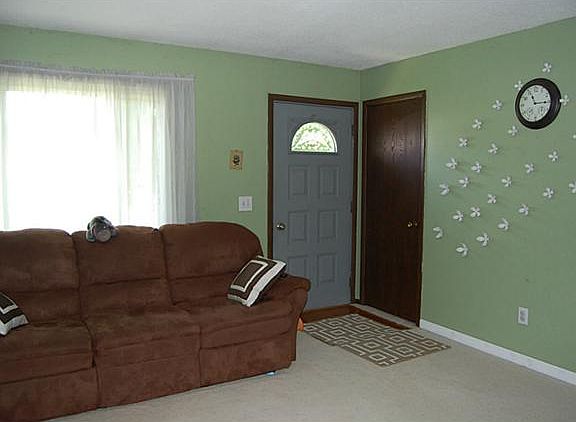 2nd image of 208 Valleywoods Dr