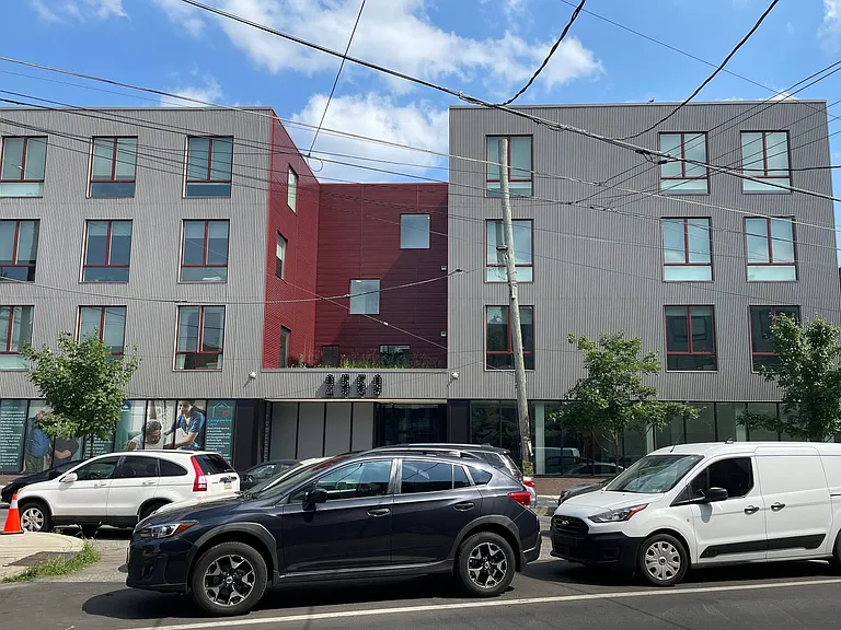 2559 Amber - Residential — Photo 9