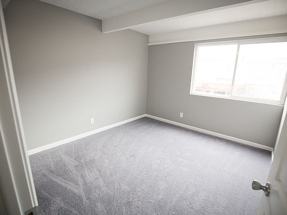 5th image of 581 Villa St APT 13