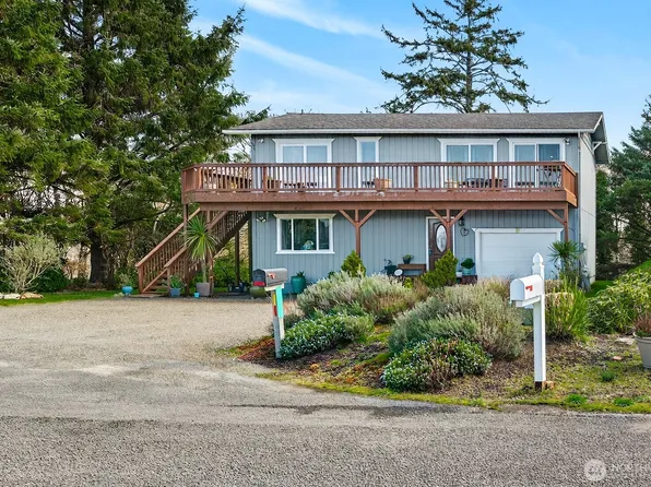 33612 J Place, Ocean Park, WA 98640