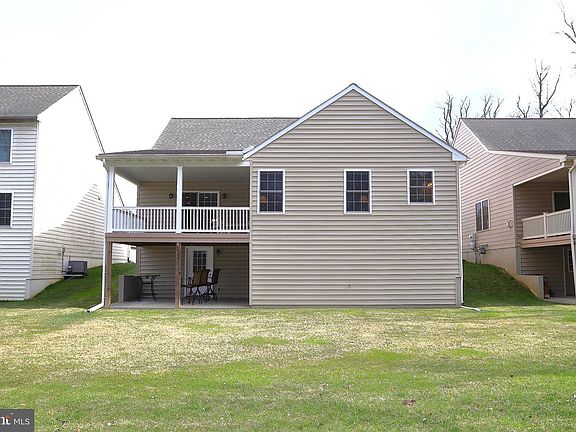 2nd image of 185 Waypoint Dr Unit 236