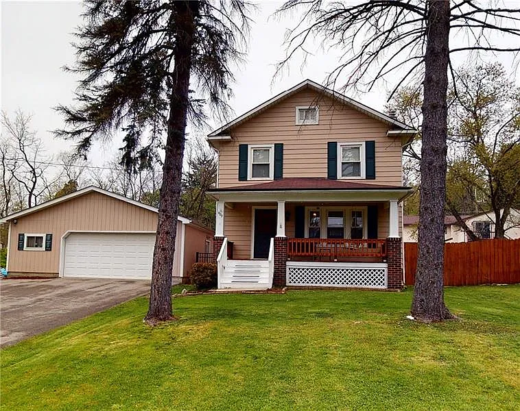 409 Evergreen Ave photo 1