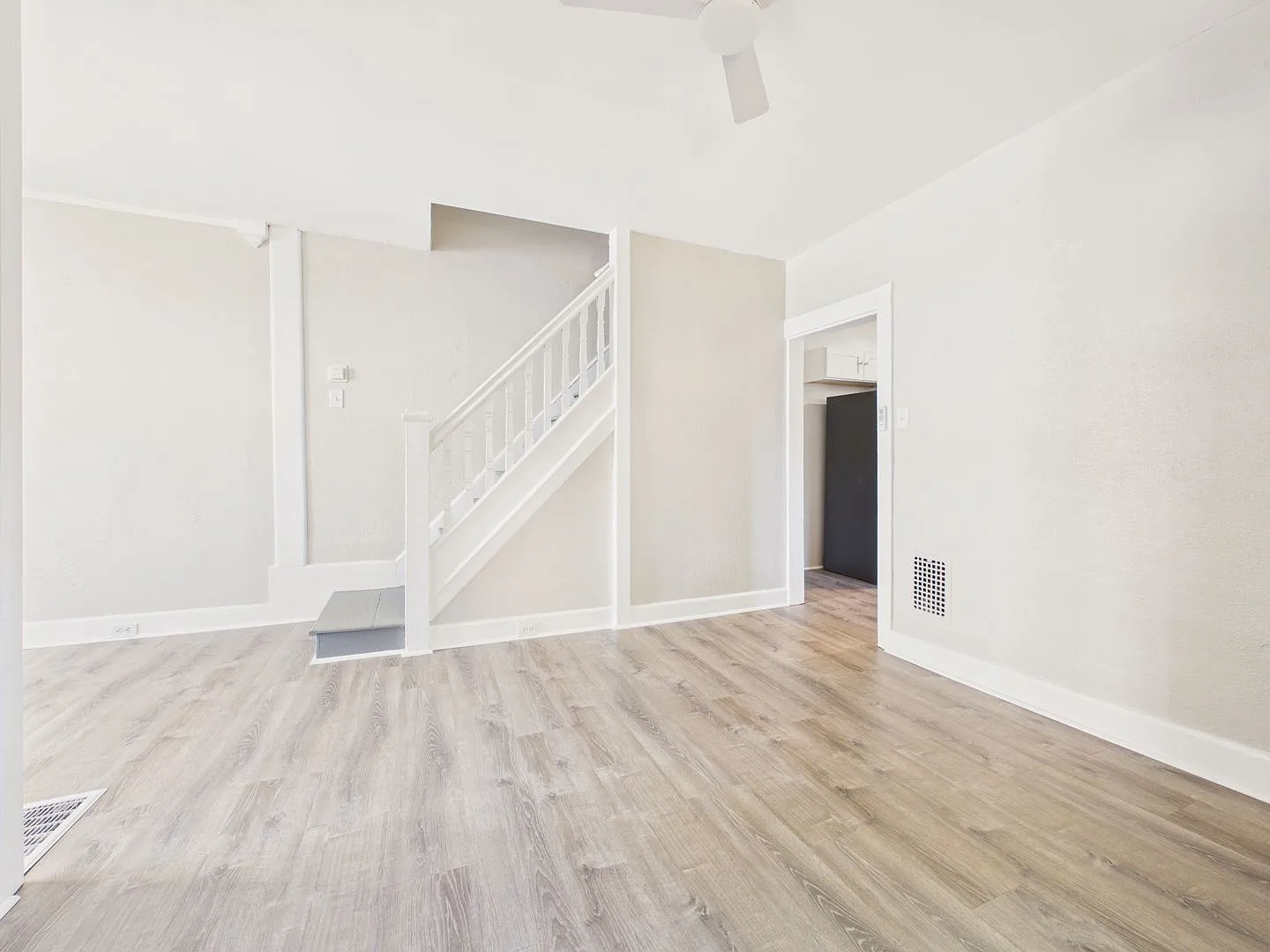Spacious Single-Family Home on North St w Bonus 3rd Floor Room — Photo 4