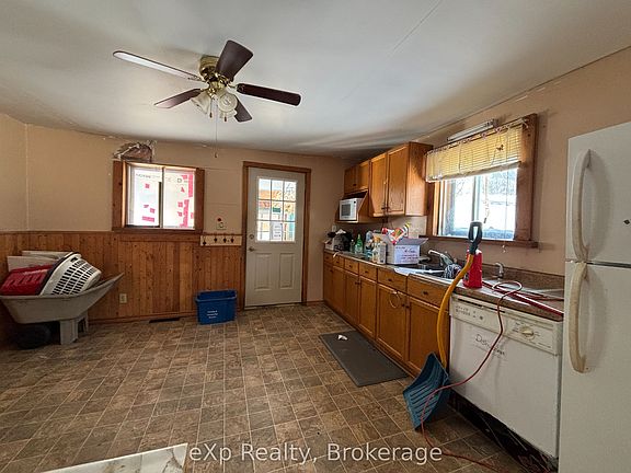 4th image of 47 Muskoka Rd