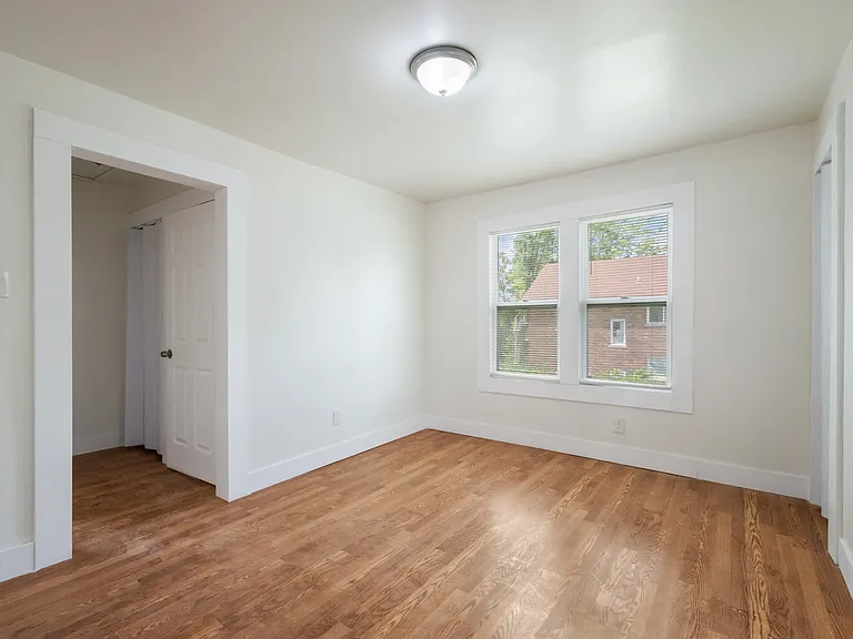 615 W Hollywood — Photo 25
