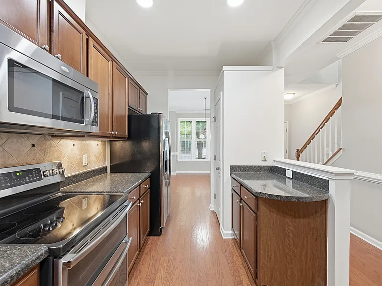 3015 Berkeley Springs Pl — Photo 8