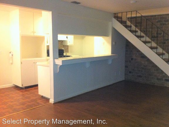 4th image of 4744 Greenholme Dr
