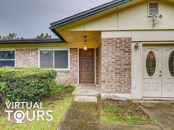 3rd image of 325 Evergreen Ln