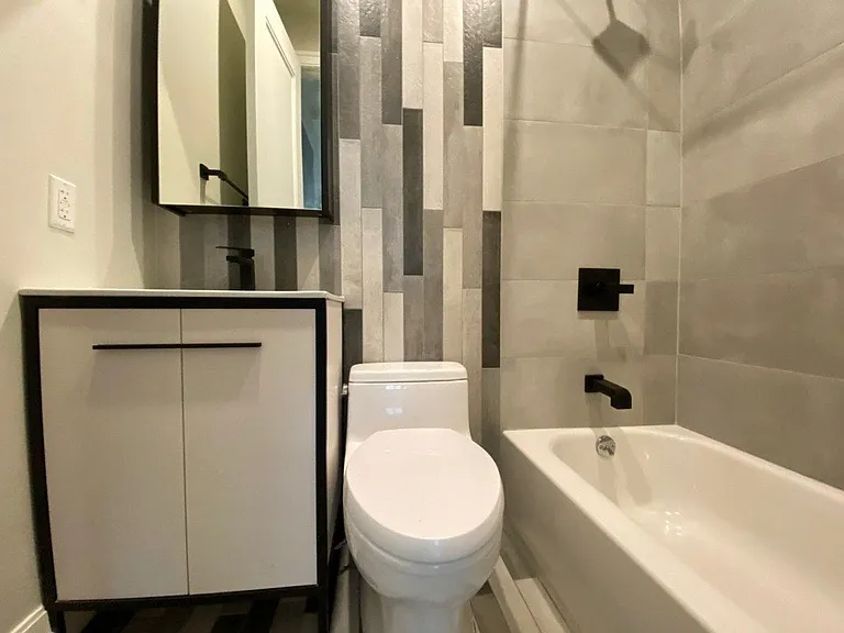 1587 Fulton St #3R — Photo 6