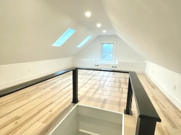 25 Beecher Pl, New Haven, CT 06512