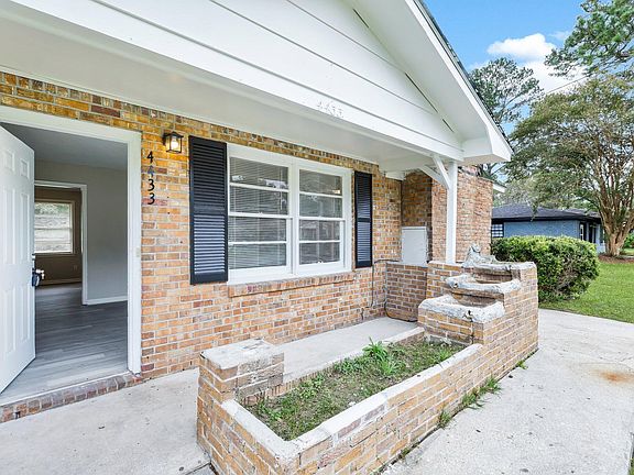 3rd image of 4433 Elderwood Dr