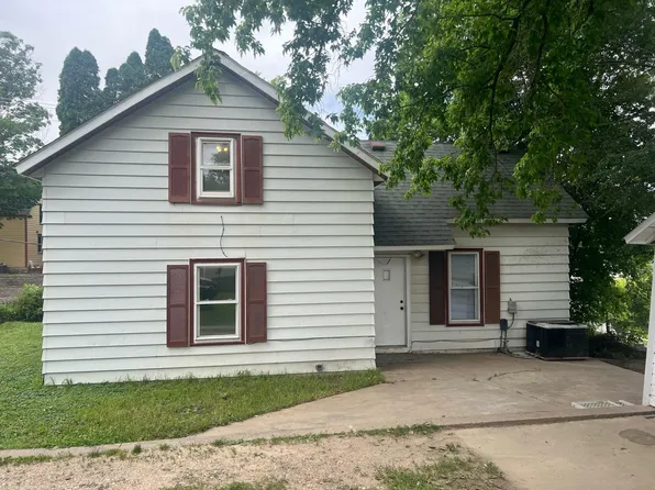 117 1st St SW, Faribault, MN 55021