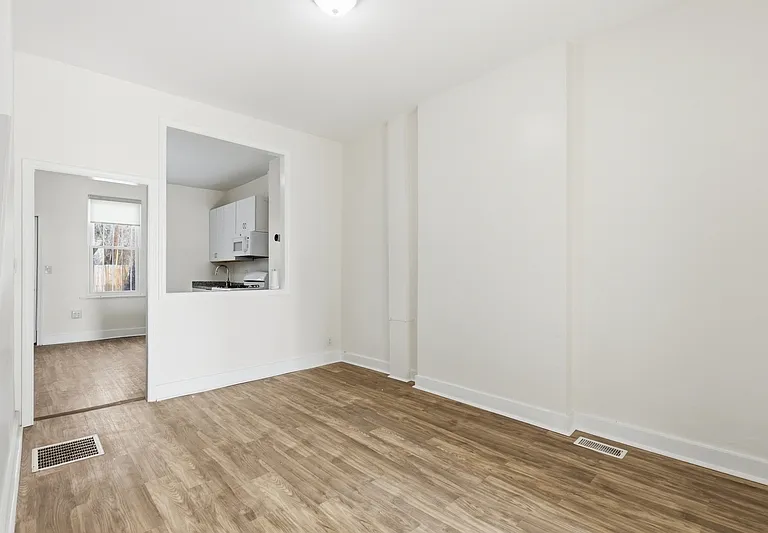 2540 Frederick Ave — Photo 5