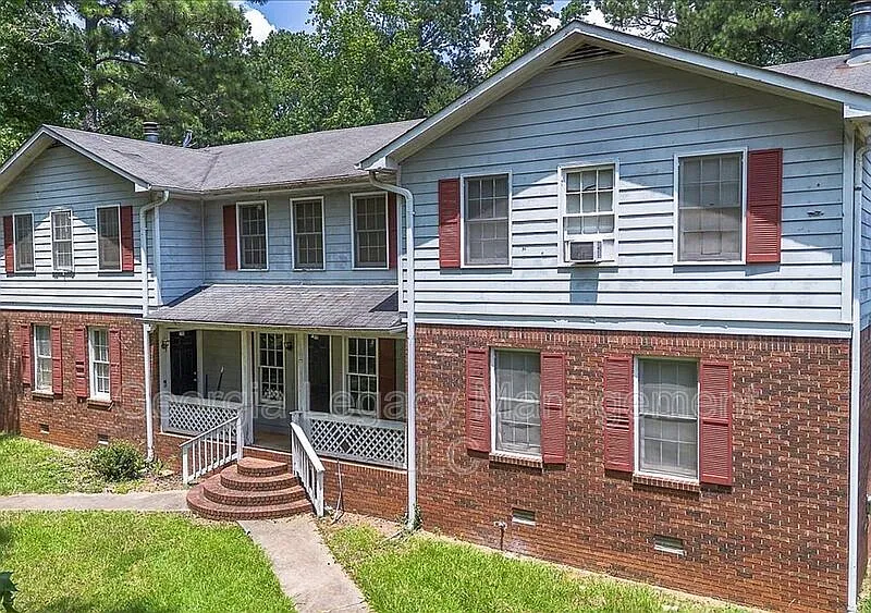 3 bed, 2.5 bath, $1,475 — Photo 1