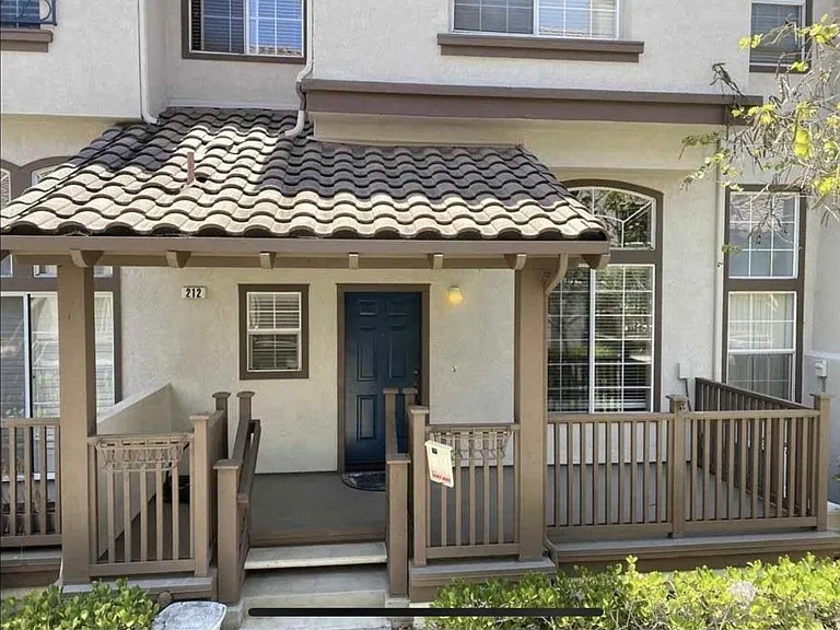 10254 Wateridge Cir #212 — Photo 2