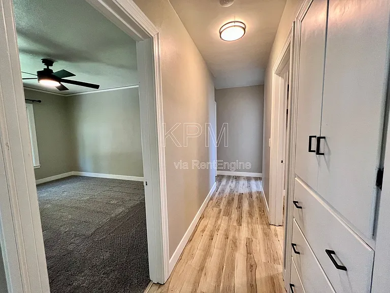 2704 N Hunter St — Photo 10