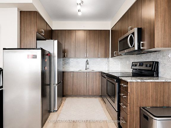 5th image of 22 E Haven Dr #812