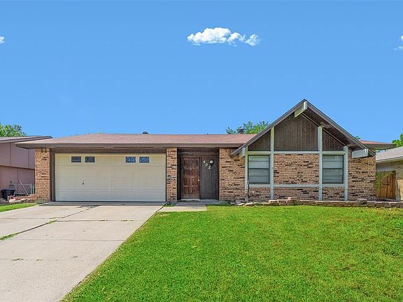 2nd image of 402 E Grenoble Dr