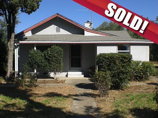 1st image of 2620 Acacia Ave