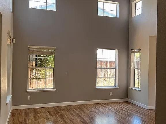 2nd image of 32725 Mirabella Dr