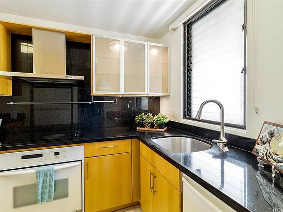 4th image of 521 Hahaione St #210G