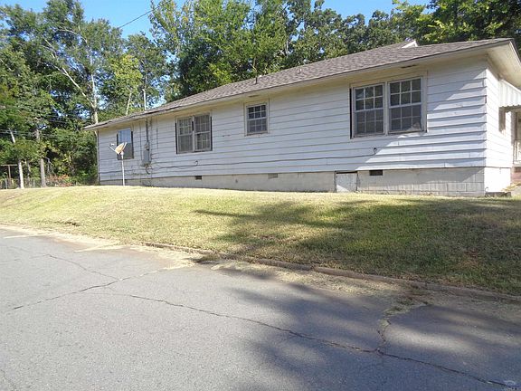 5th image of 2122 S Maple St