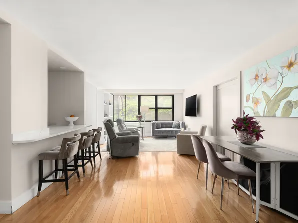 7 East 14th Street image 1 of 5