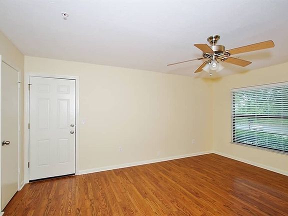 5th image of 440 Slumber Ln
