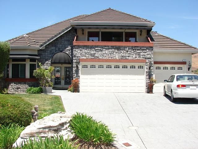 1st image of 1800 Pinehurst Ct