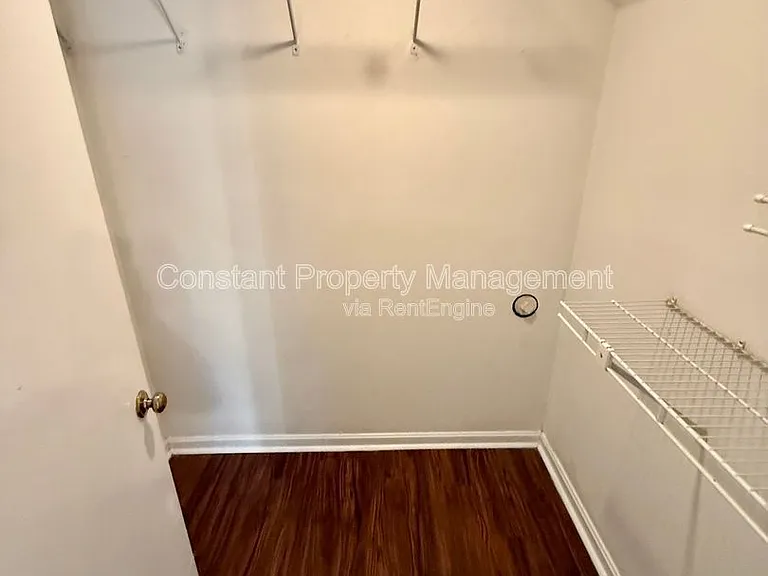 1031 Bond St #3 — Photo 10