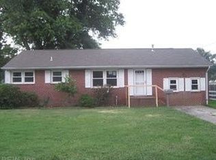 16 Eastlawn Dr, Hampton, VA 23664