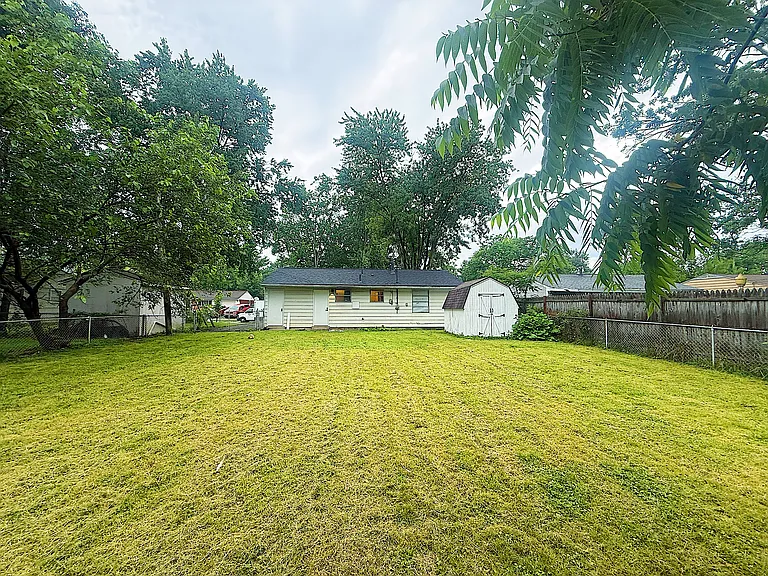 1688 Clyde Pl — Photo 33