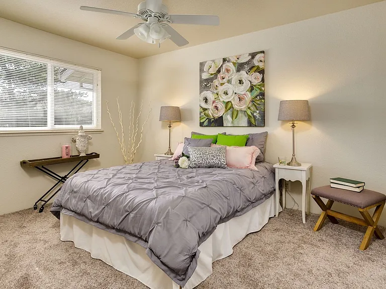Chico Meadows Apartments — Photo 9