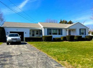 1544 W Main Rd, Middletown, RI 02842