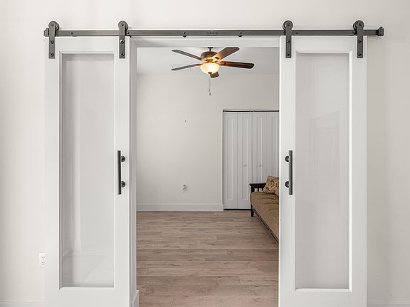5th image of 2094 SW CAPEADOR Street