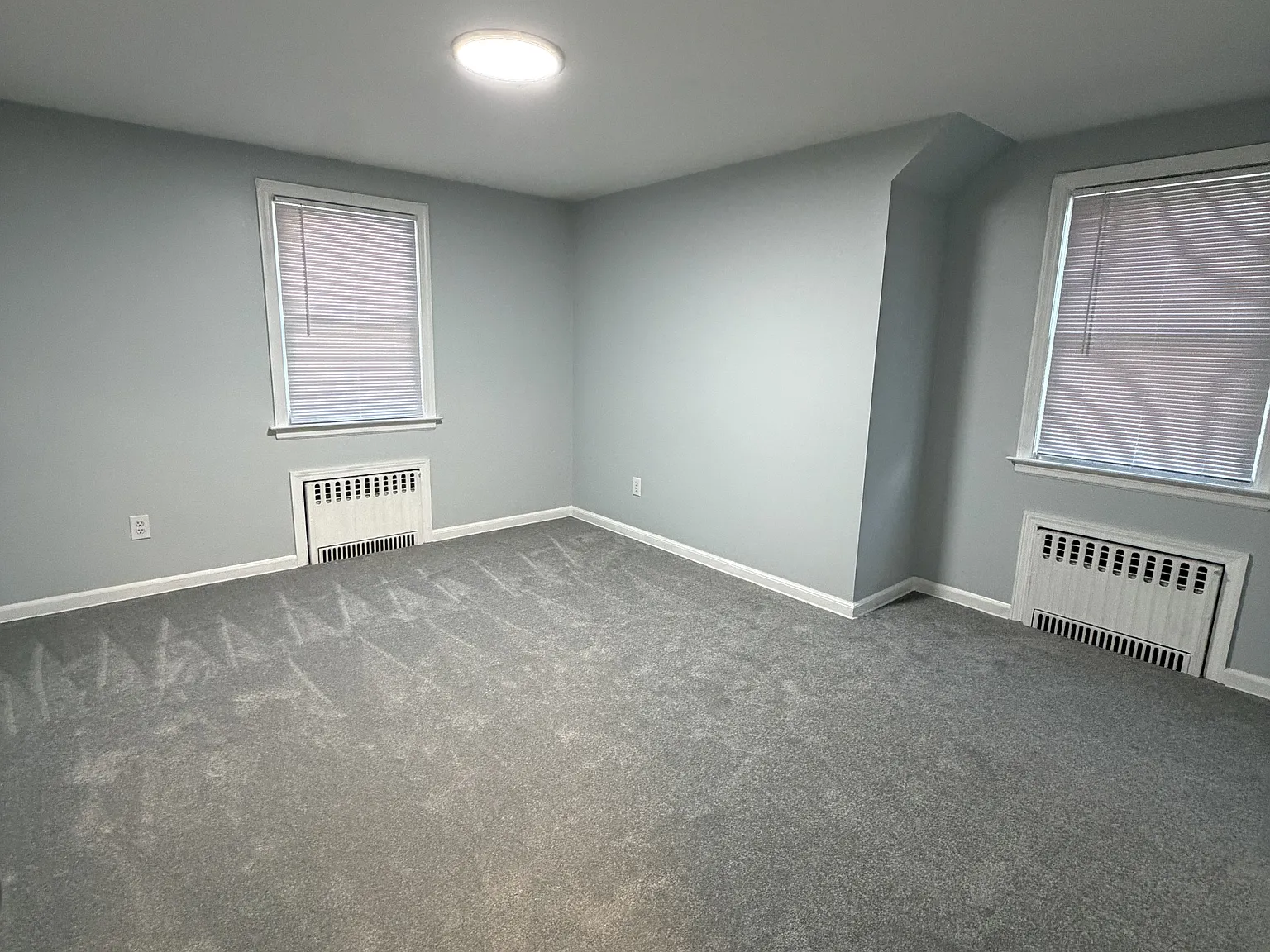 3 bed, 1070 sqft, $2,500 — Photo 4