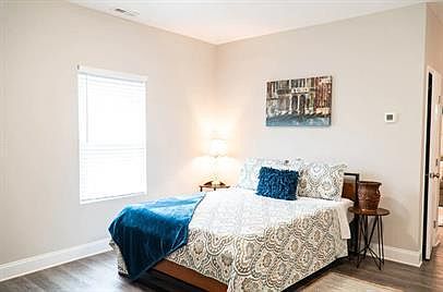 5th image of 13 Douthit St