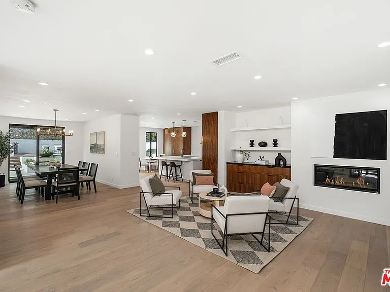 4545 Balboa Ave — Photo 9