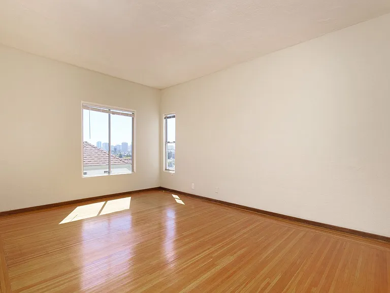 848 Vermont St — Photo 1