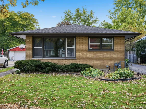 439 N Harvard Ave, Villa Park, IL 60181