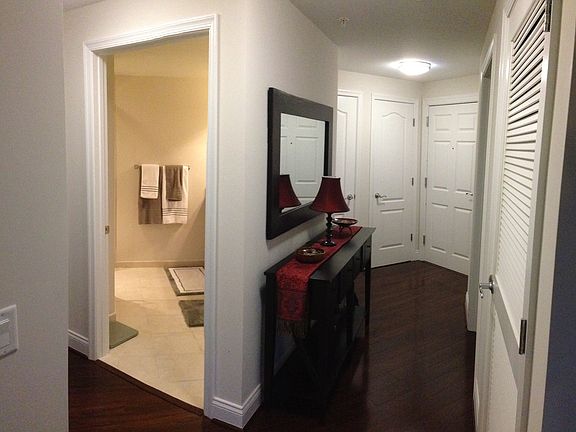 3rd image of 1111 Oronoco St Unit 437